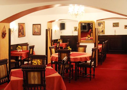 Main hotel restaurant 01