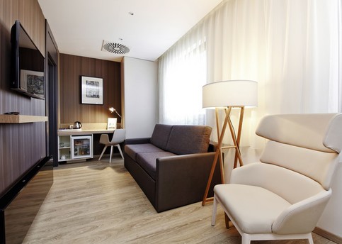 Main 8 room 7 hotel barcelo praha25 138412