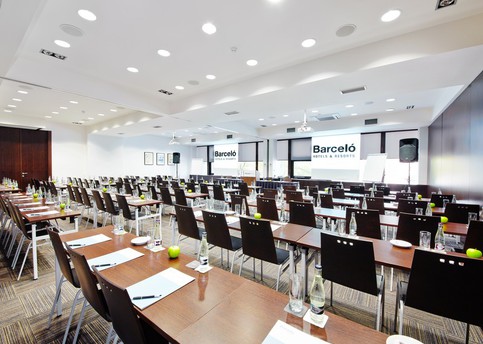 Main 8 meeting room 1 hotel barcelo praha25 142395