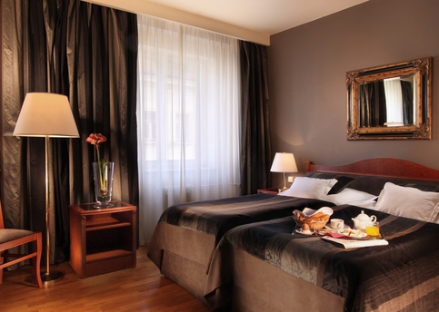 Main hotel belvedere double room 2012 800px