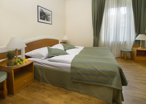 Main hotel marketa double room 04